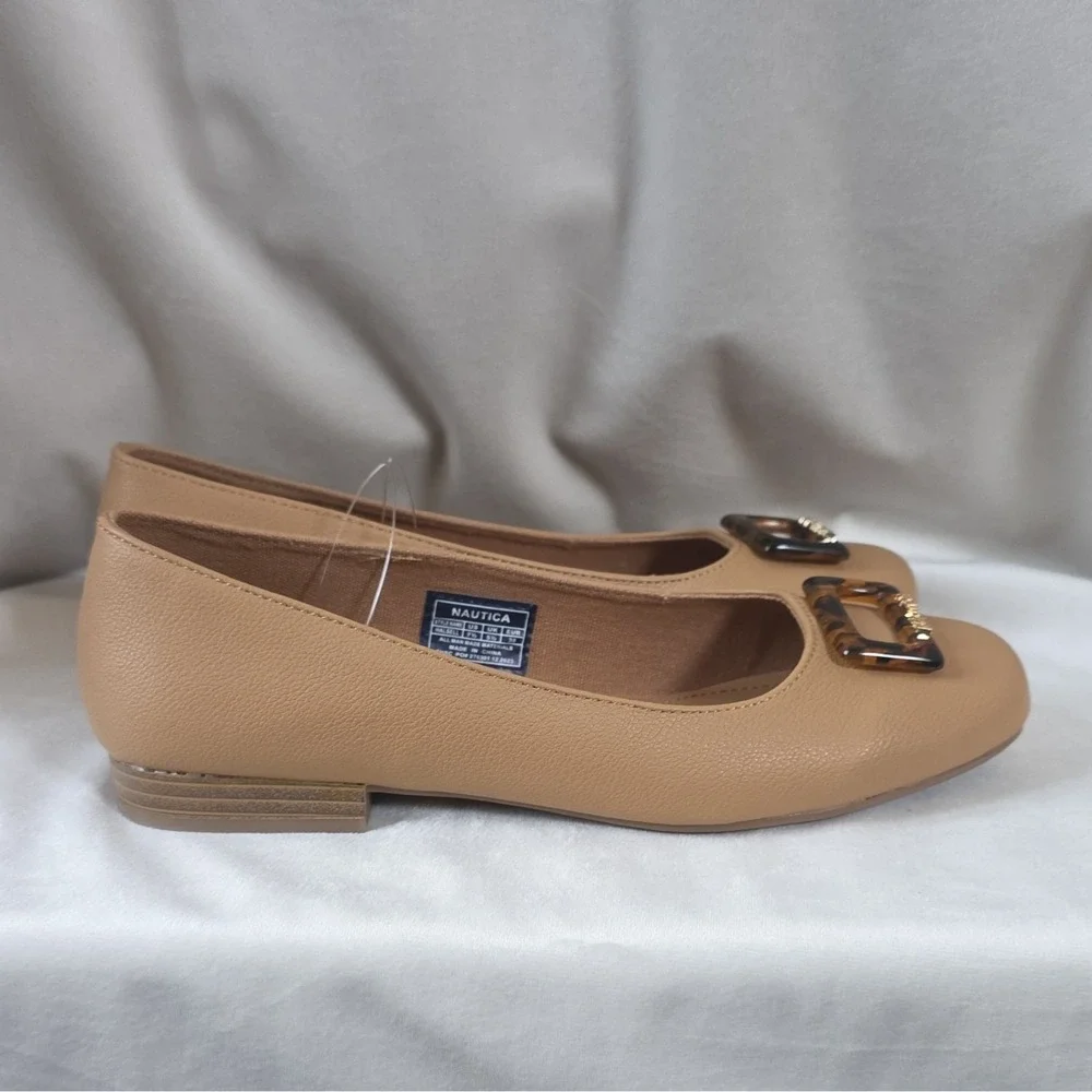Nautica Beige Flats Tortoiseshell Buckle Logo Slip-On Square Toe Size 7.5